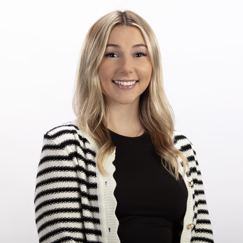 Portrait image of Emily Heminuk