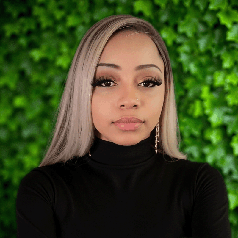 Portrait image of Deanna Rodriguez